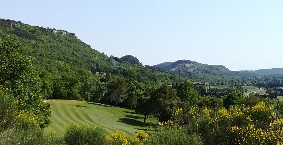 Le Golf de la Drôme Provençale : un parcours technique et valonné